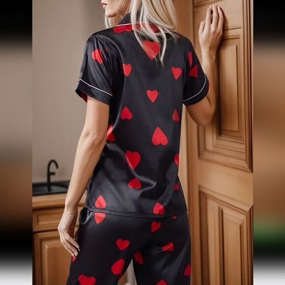 Women's Red Heart Print Black Pajama Set, Sleepwear and loungewear - Picture 3 of 12